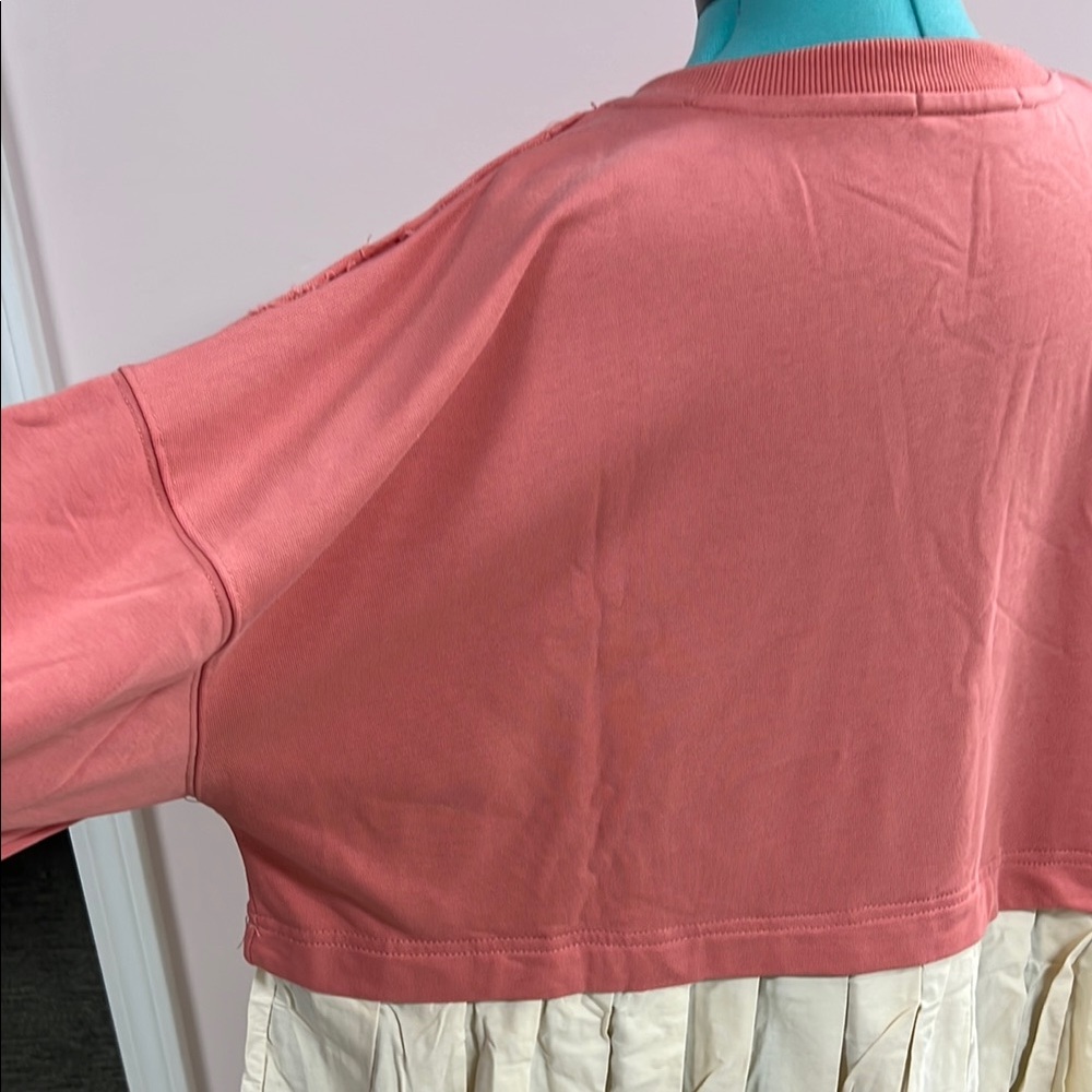 Elegant Two-Tone Mini Dress in Pink and Cream - Picture 5 of 6